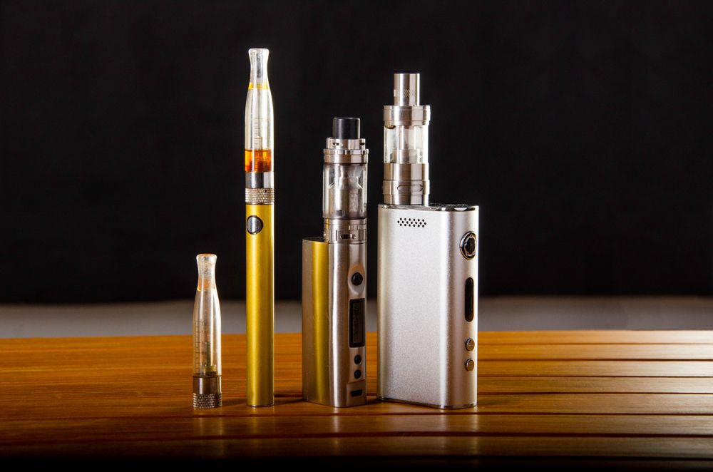 https://www.ecigsinternational.com/wp-content/uploads/2024/09/How-Full-to-Fill-an-E-Cig-Mod-Tank.jpg